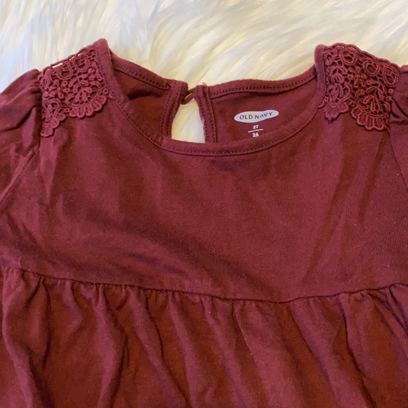 Blouse for your little girls color burgundy  from Old Navy perfect for 2T 😍❤️ - Picture 3 of 7